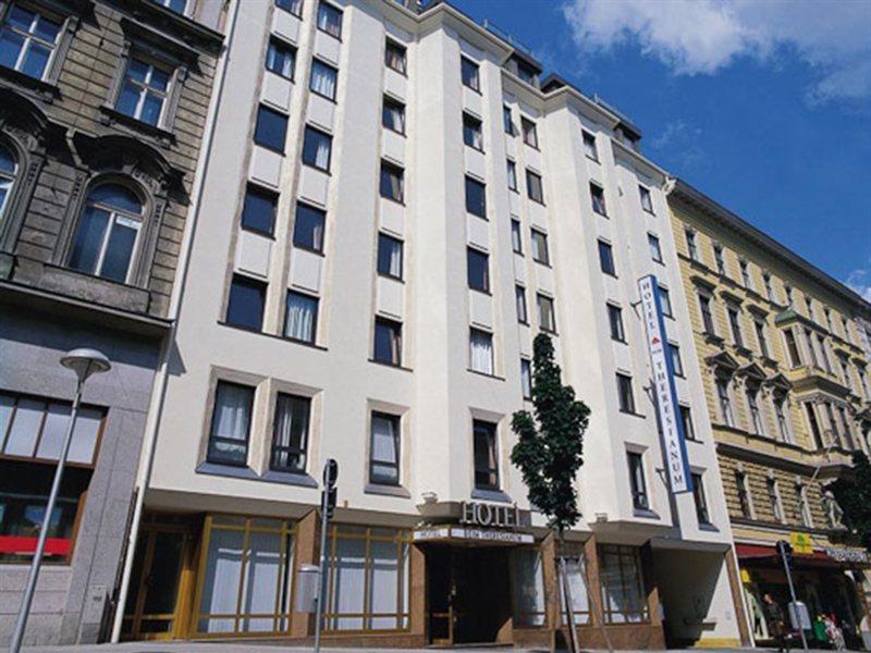Austria Trend Hotel Beim Theresianum Wien Exterior photo